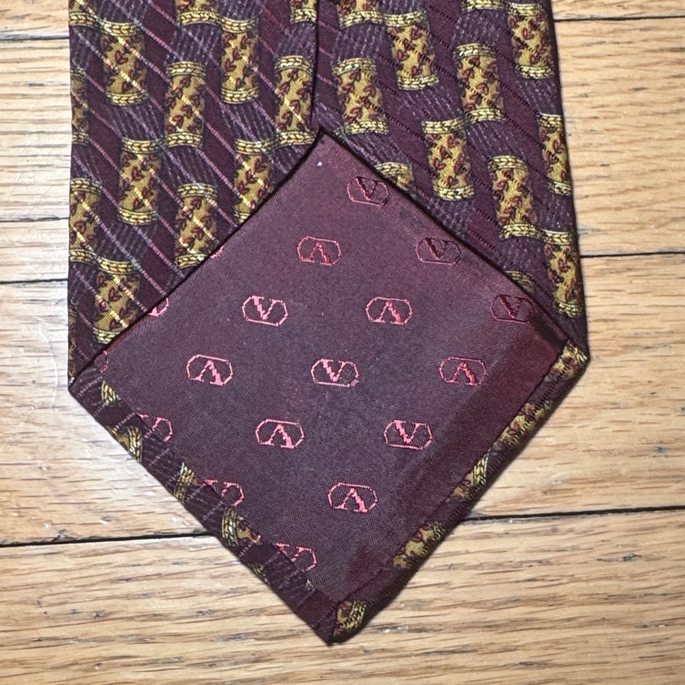 Vintage Valentino Burgundy and Gold Men's Tie